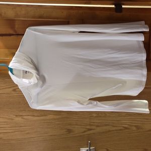 Brand is dip, size medium and the color is white